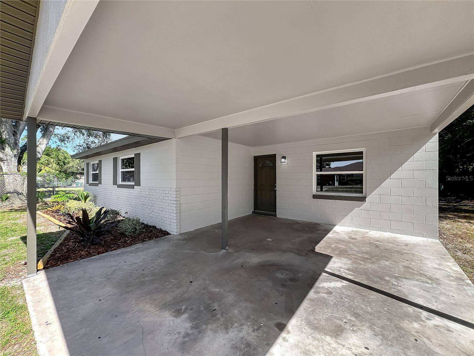 Eustis, FL 32726,1905 SELLEEN DR