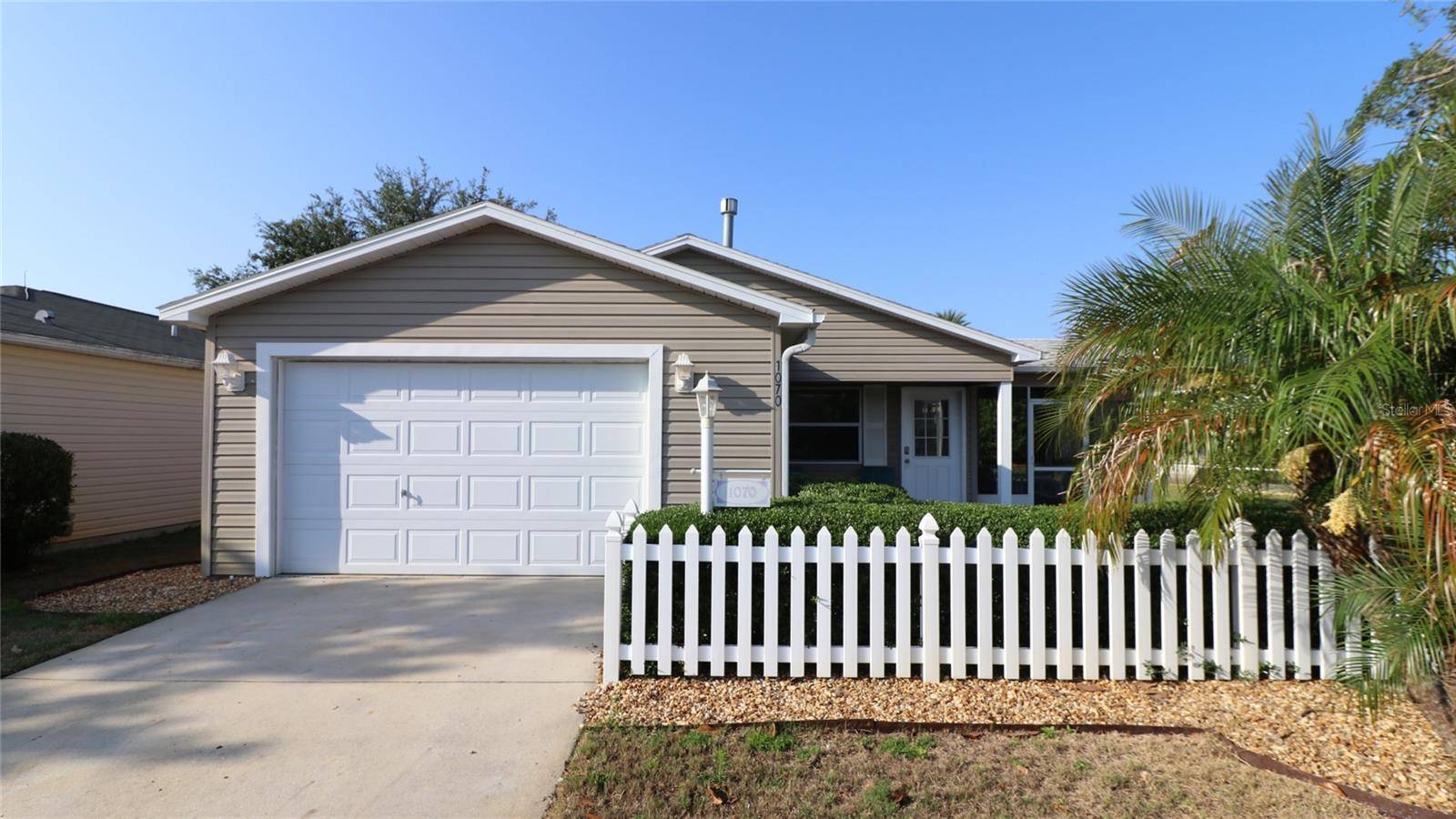 The Villages, FL 32162,1070 PINEWOOD PL