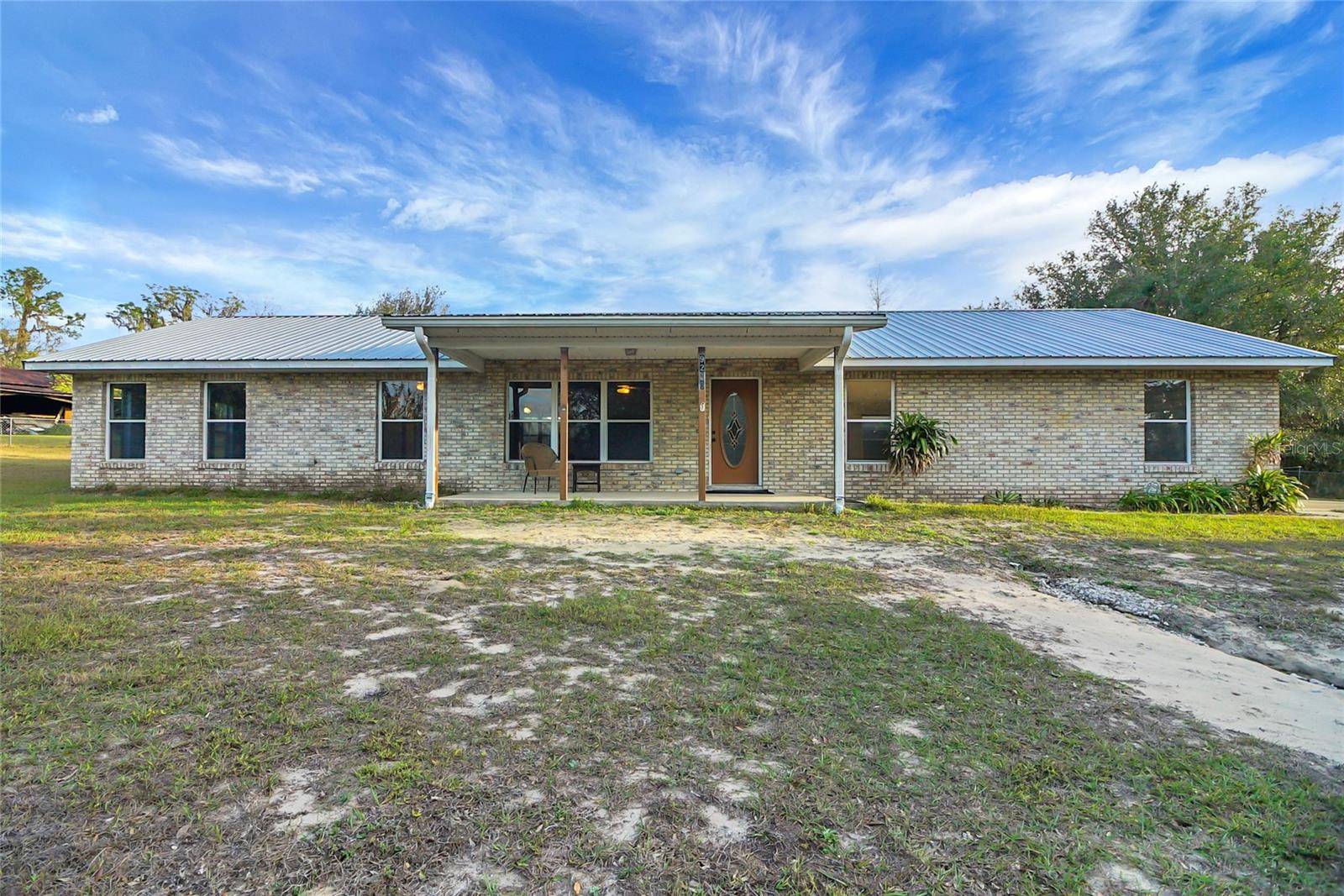 Yalaha, FL 34797,9236 COUNTY ROAD 48