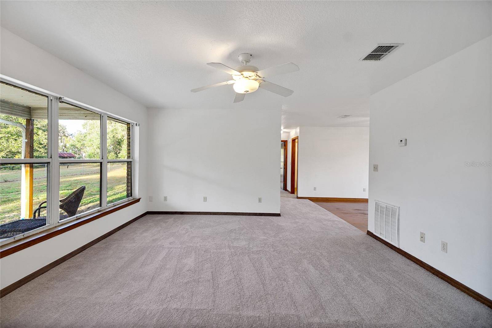 Yalaha, FL 34797,9236 COUNTY ROAD 48