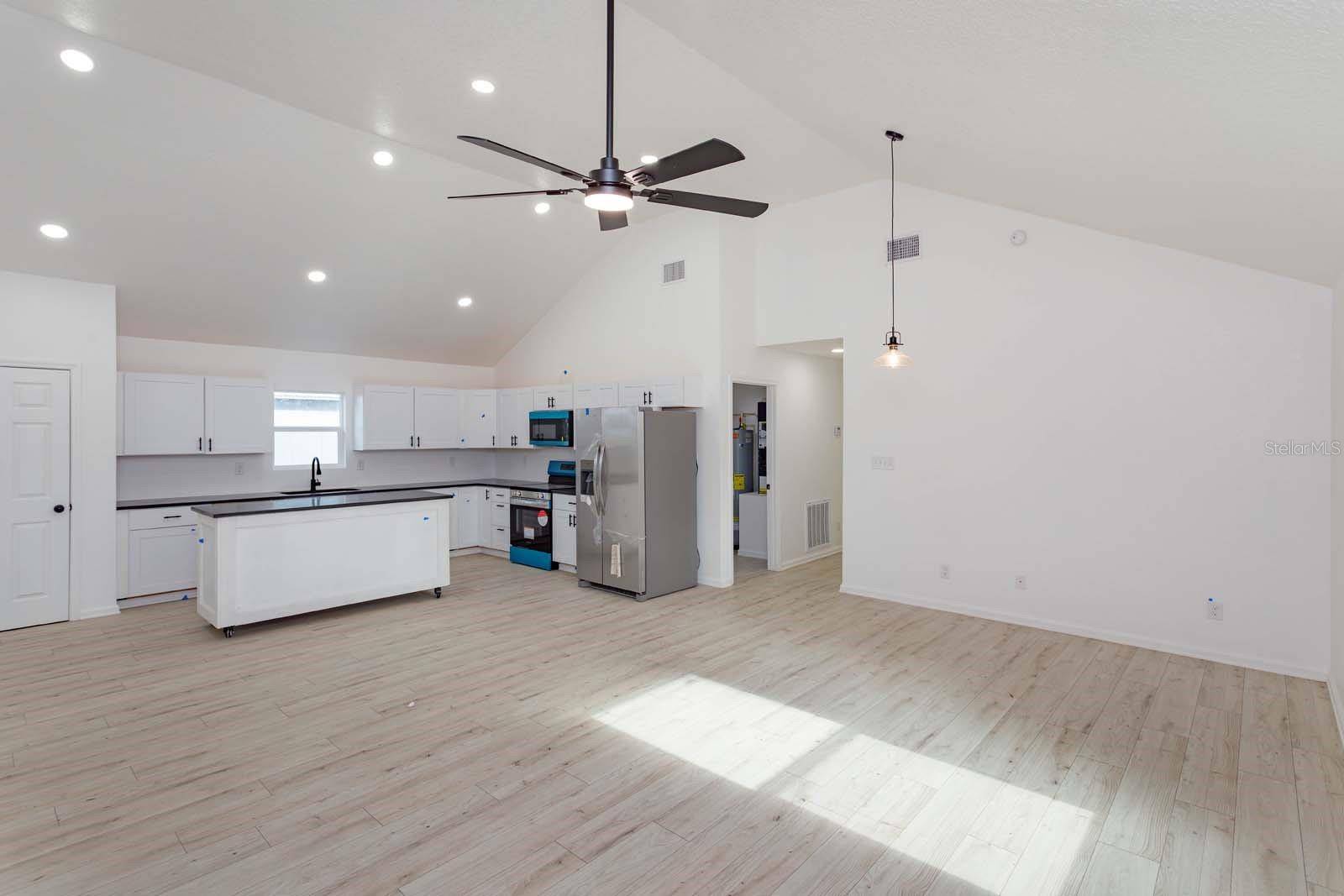 Webster, FL 33597,4817 CR 686