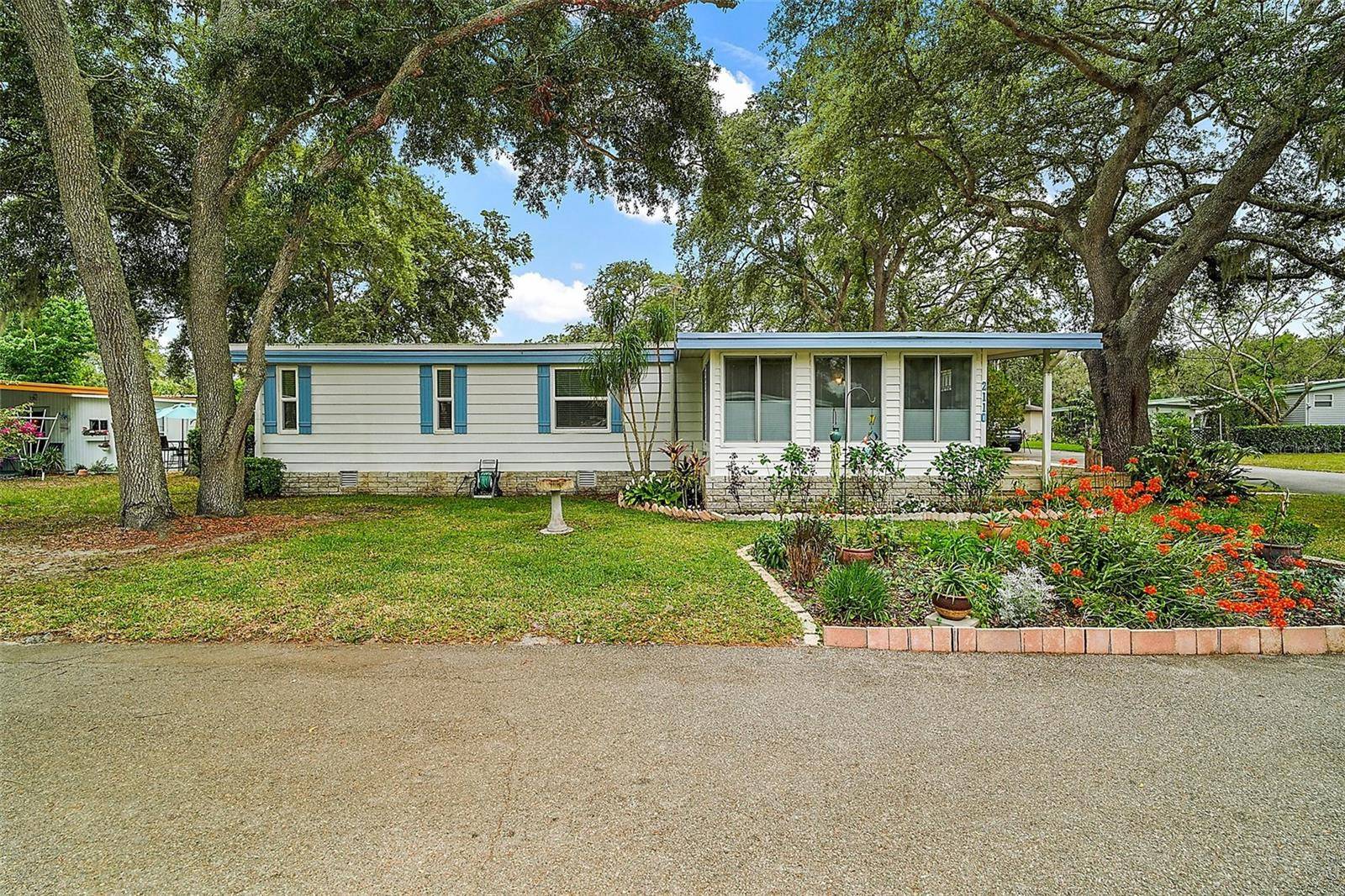Mount Dora, FL 32757,2110 OAK CIR