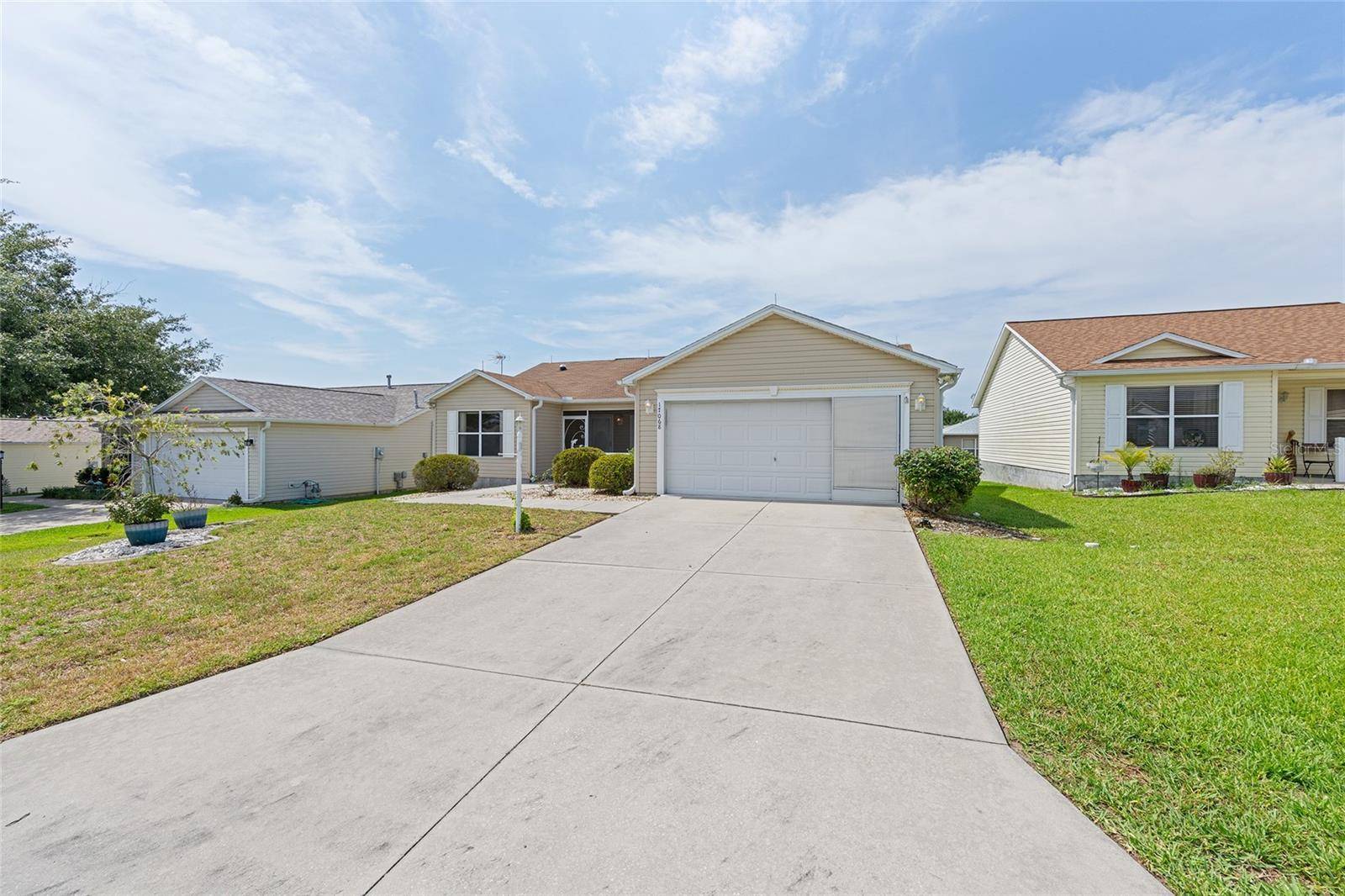 The Villages, FL 32162,17068 SE 96TH CHAPELWOOD CIR