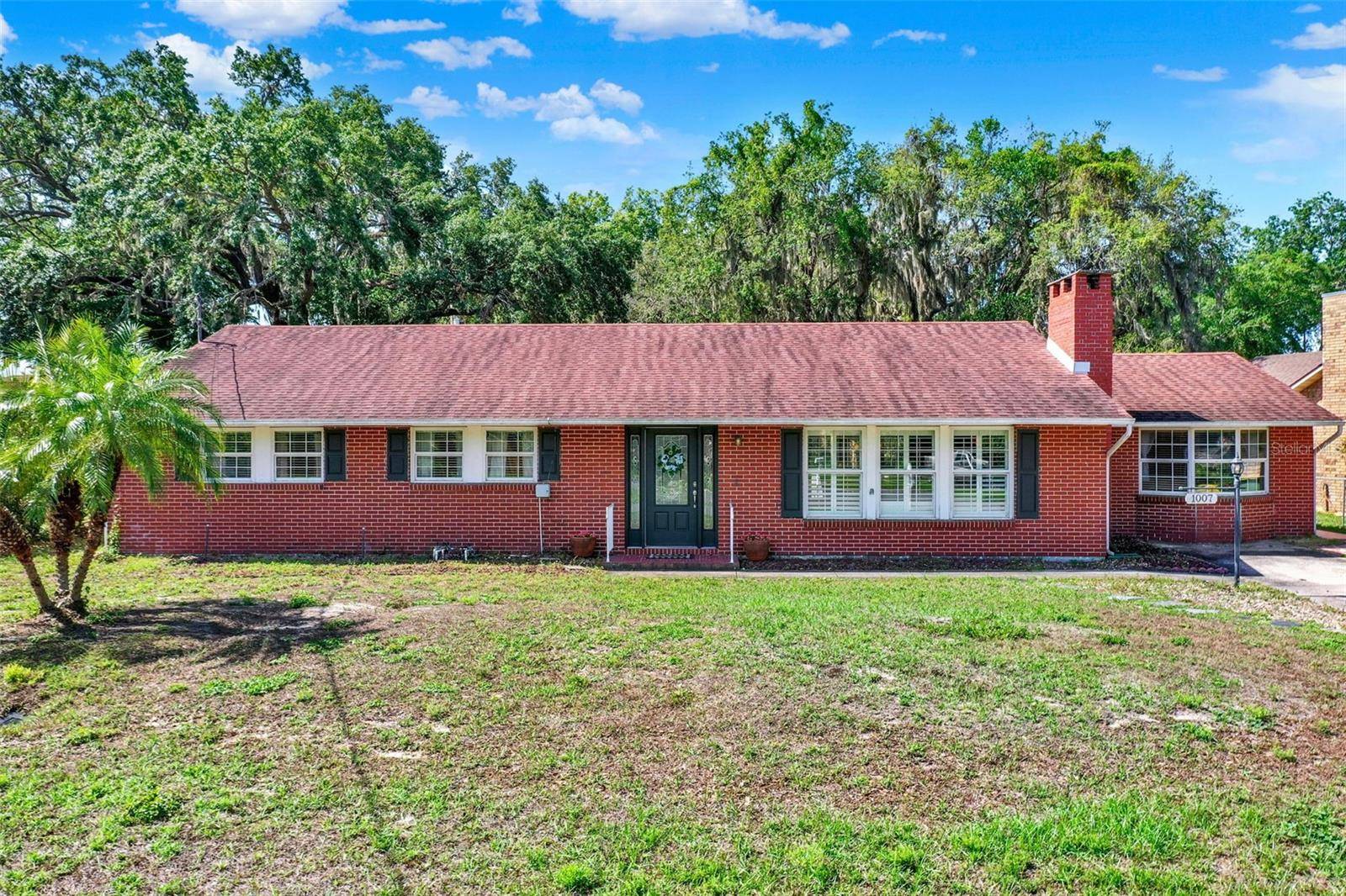 Leesburg, FL 34748,1007 N SHORE DR