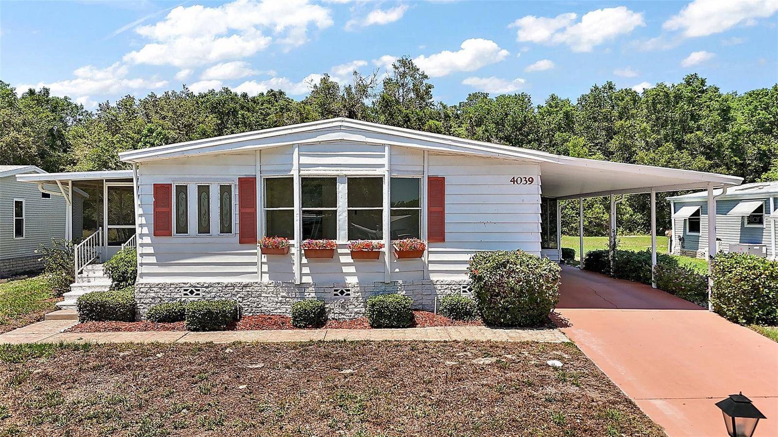 Zellwood, FL 32798,4039 N CITRUS CIR #200