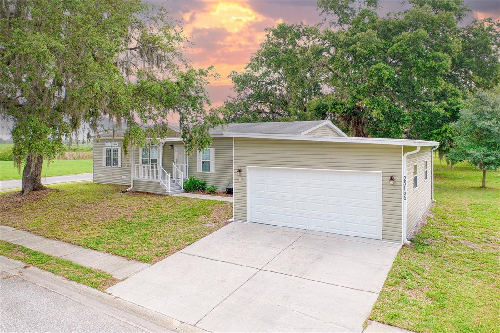 Astatula, FL 34705,25156 BUTTONWOOD DR #126