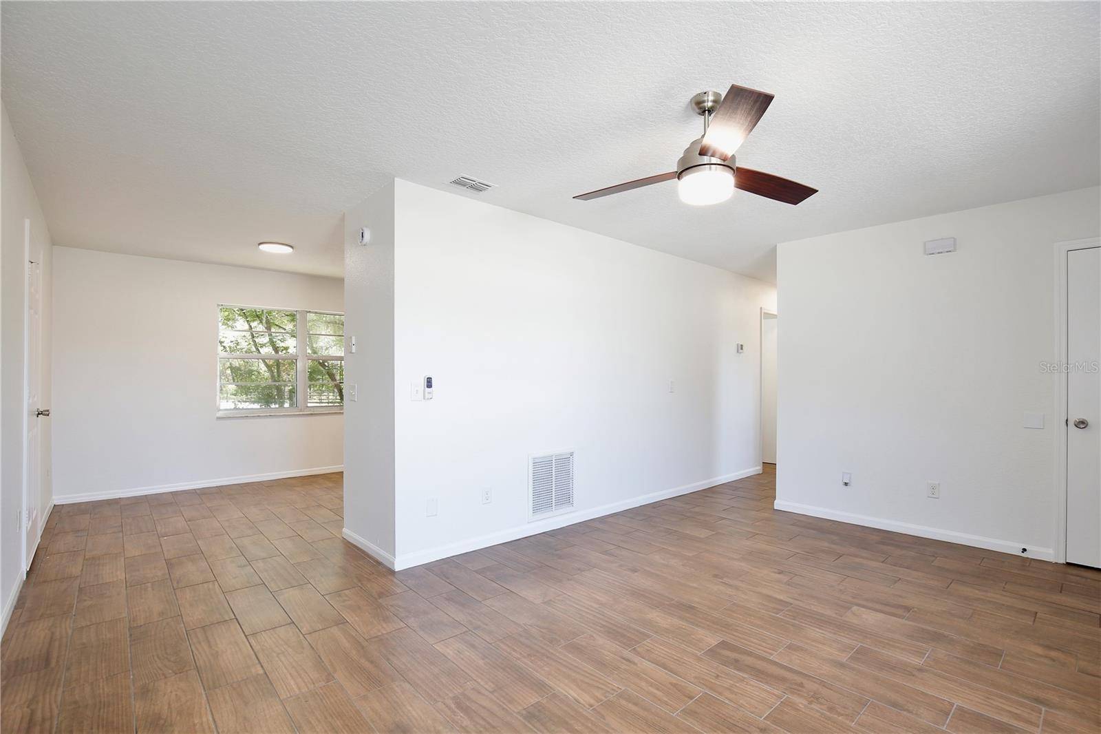 Lady Lake, FL 32159,1228 PADGETT CIR