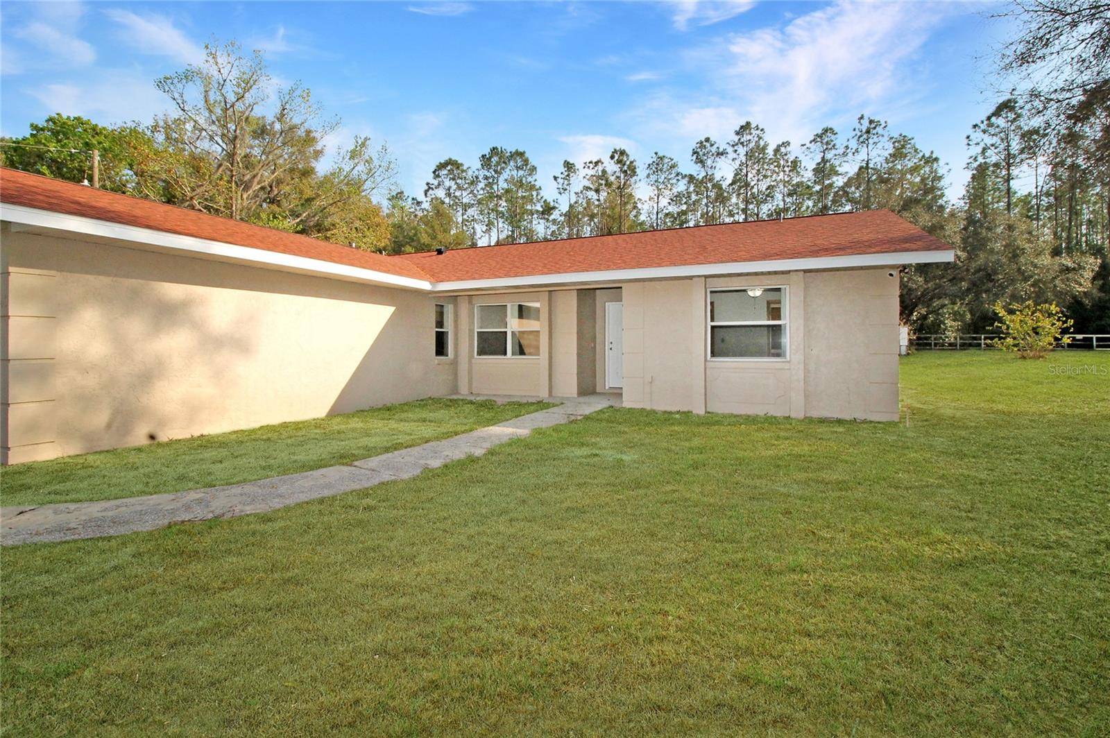 Ocklawaha, FL 32179,11740 E HIGHWAY 25