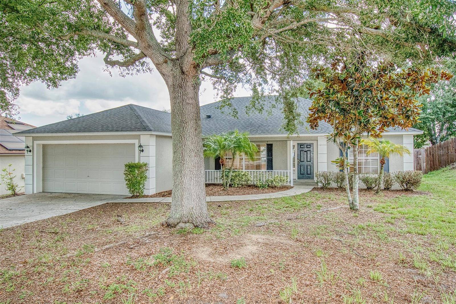Minneola, FL 34715,832 WILLOW RUN ST