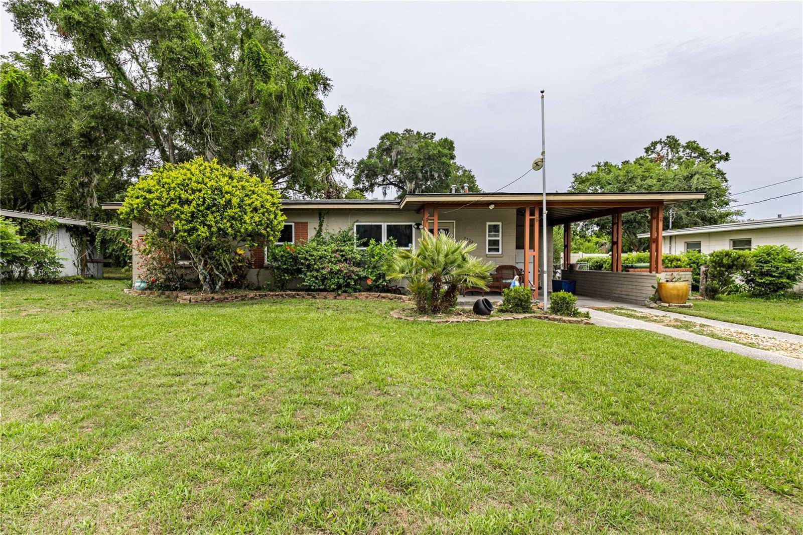 Leesburg, FL 34748,2202 BUTLER ST