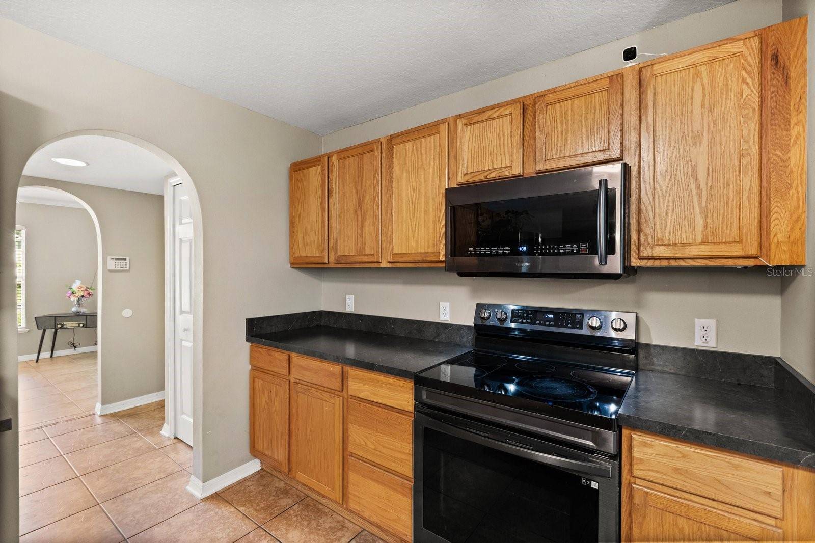 Fruitland Park, FL 34731,800 DAYBREAK DR