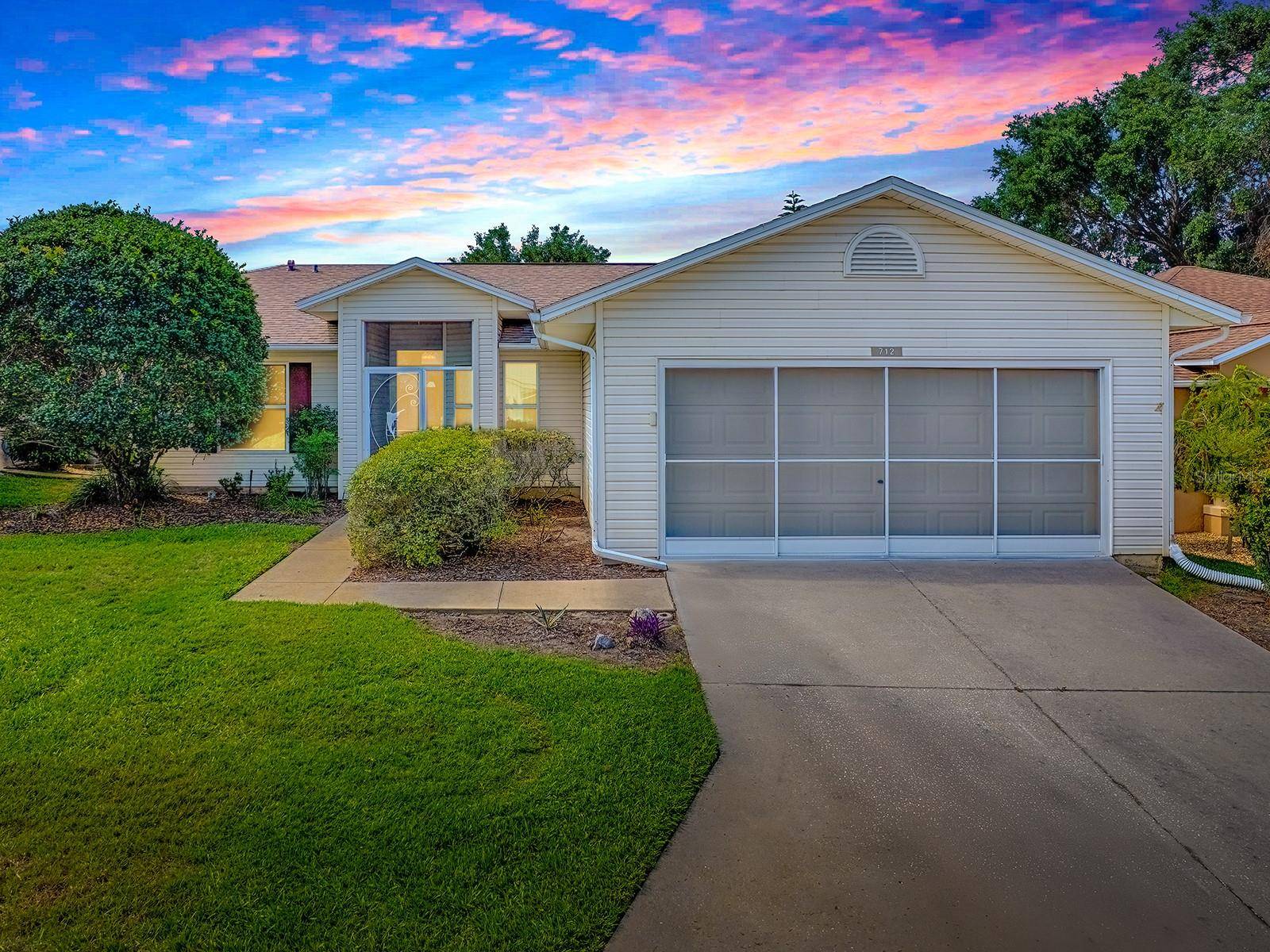Leesburg, FL 34748,712 OLD OAKS LN