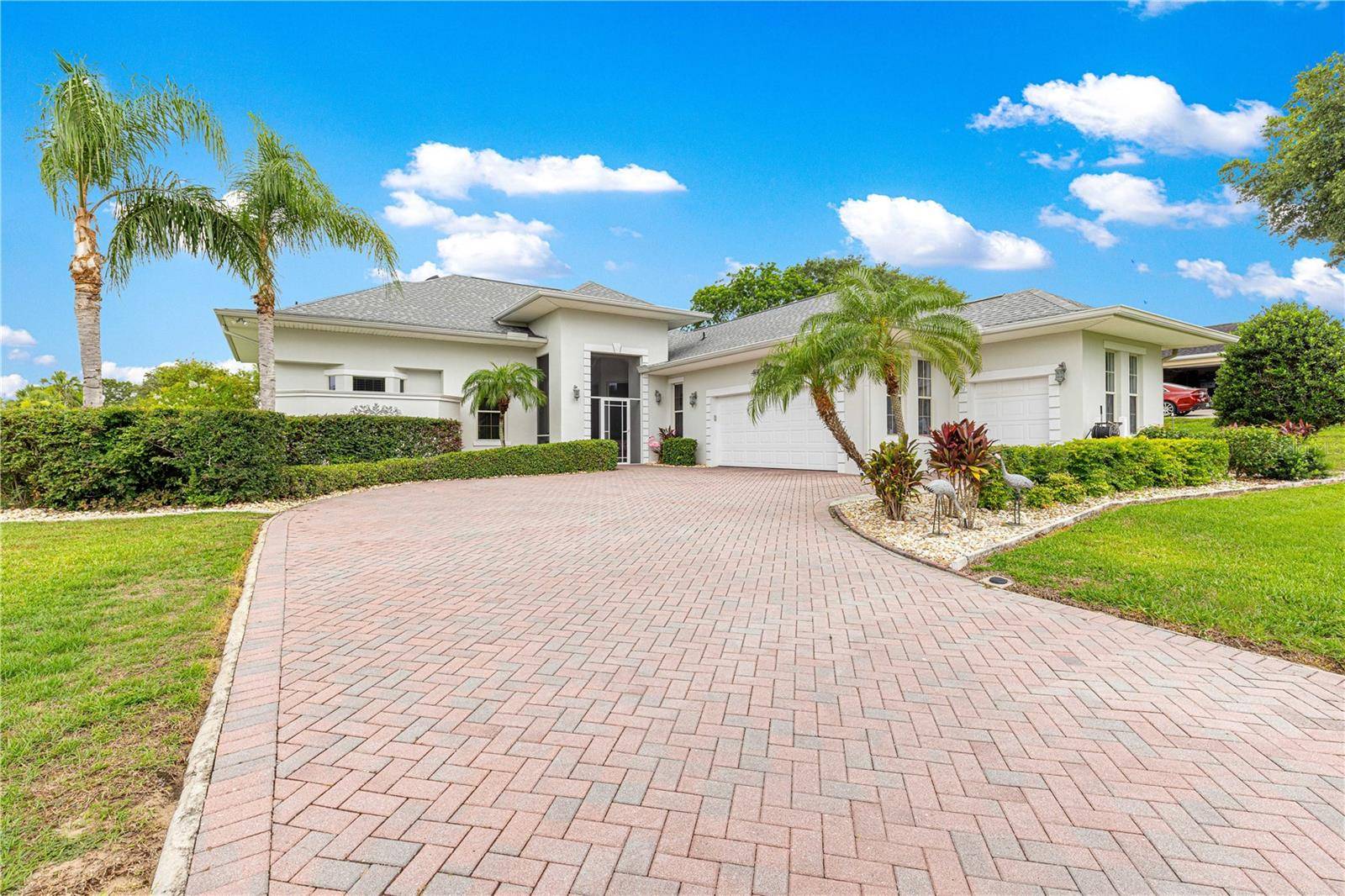 Lady Lake, FL 32159,39145 TREELINE DR
