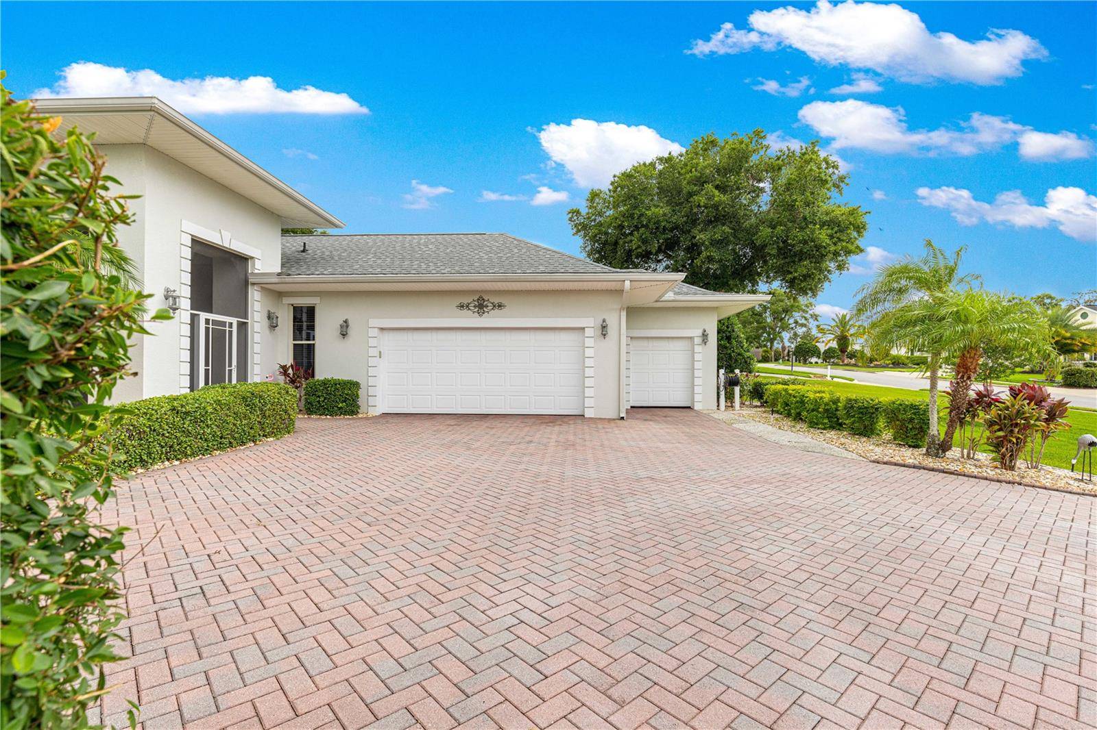 Lady Lake, FL 32159,39145 TREELINE DR
