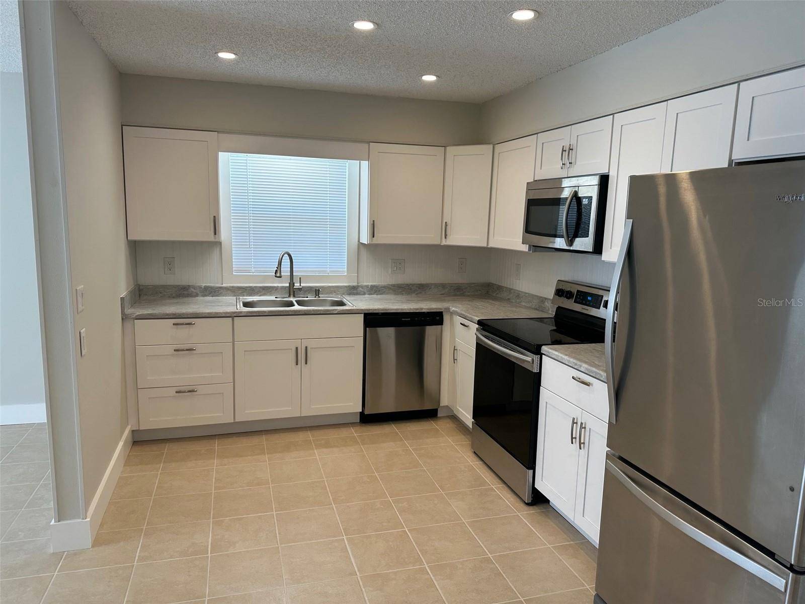 Umatilla, FL 32784,460 WISTERIA AVE