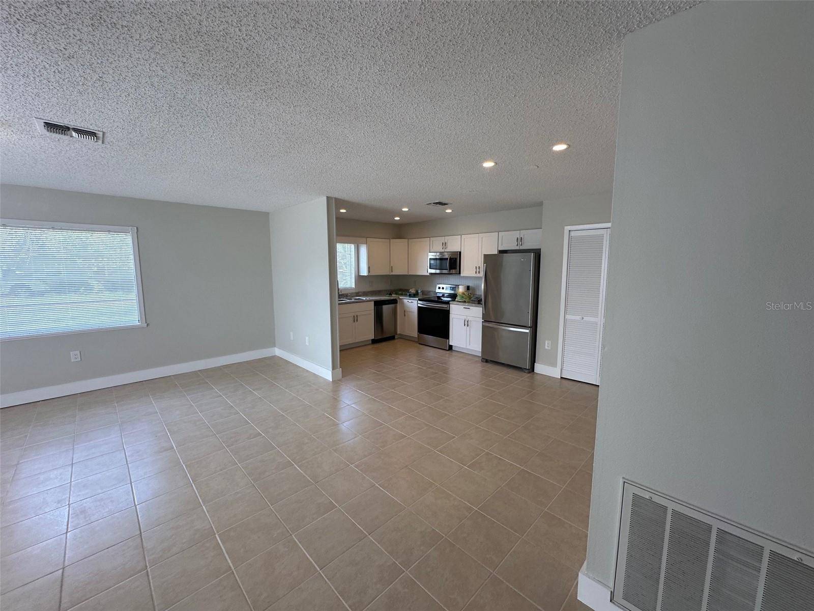 Umatilla, FL 32784,460 WISTERIA AVE