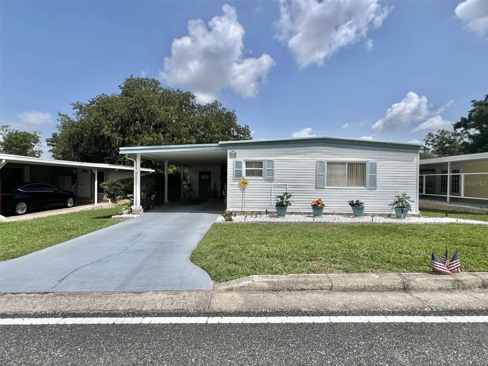 Leesburg, FL 34748,105 AVOCADO CV