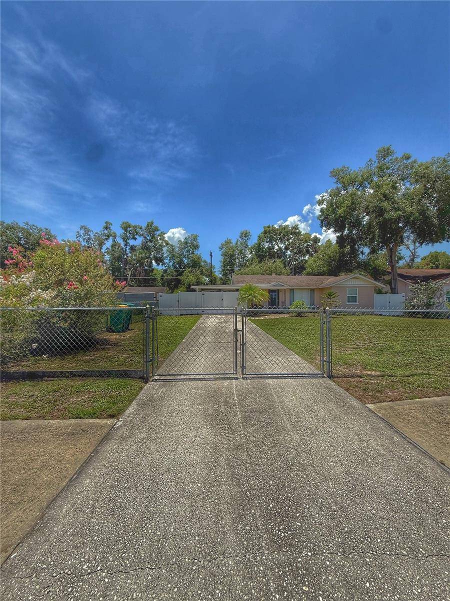 Eustis, FL 32726,100 W IDLEWILD AVE