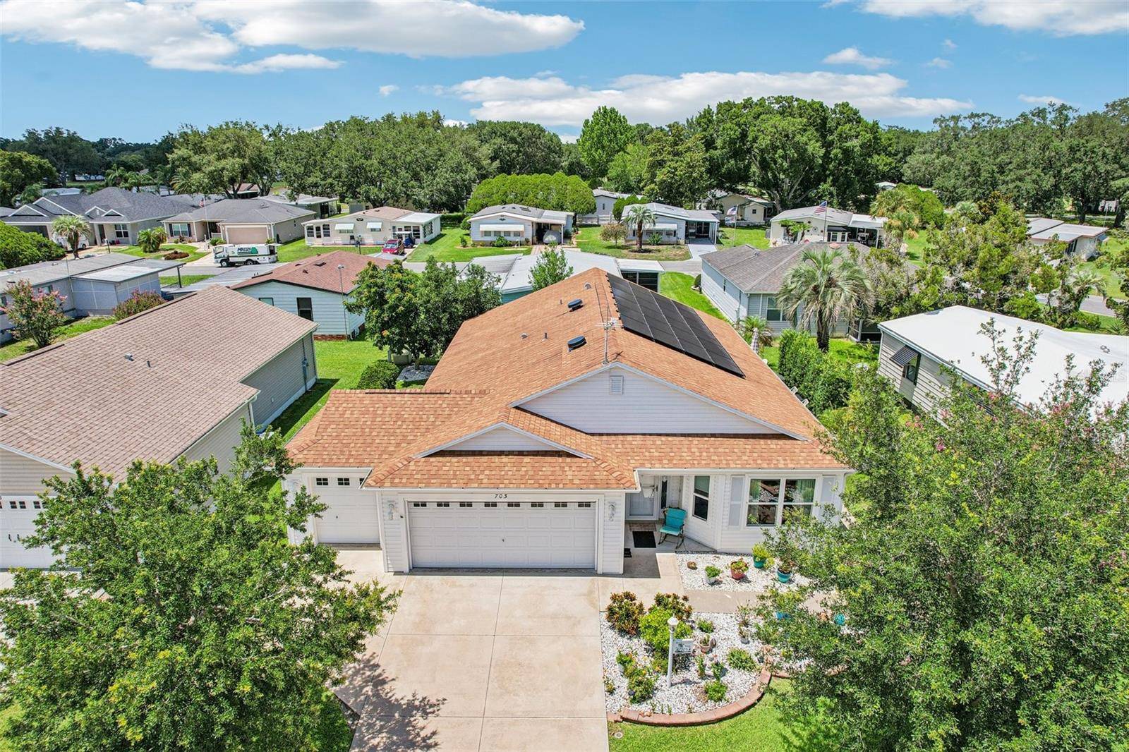 Lady Lake, FL 32159,703 ROYAL PALM AVE