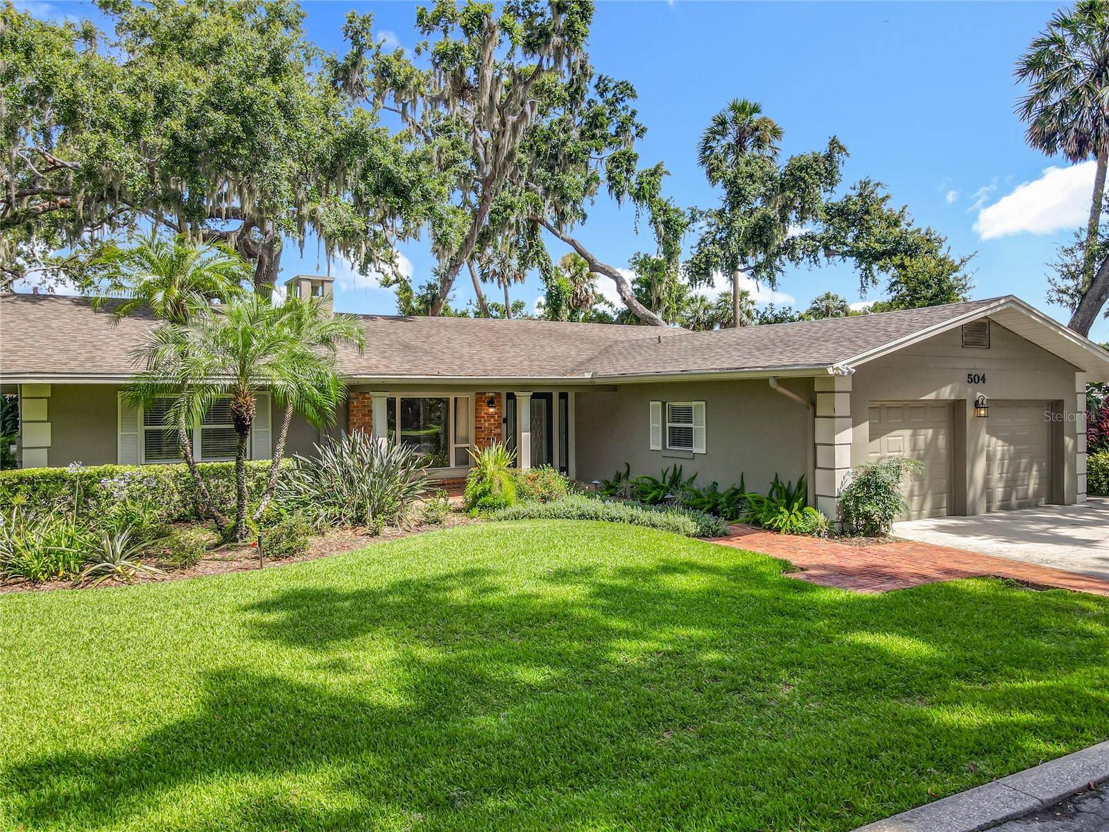 Tavares, FL 32778,504 BANNING BEACH RD