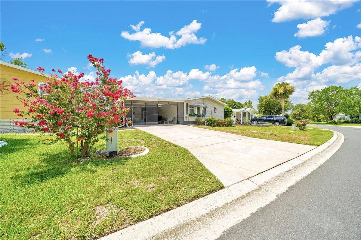 Lady Lake, FL 32159,926 SAINT ANDREWS BLVD