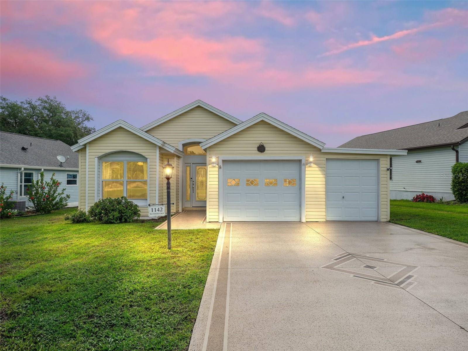 The Villages, FL 32159,1142 W BOONE CT