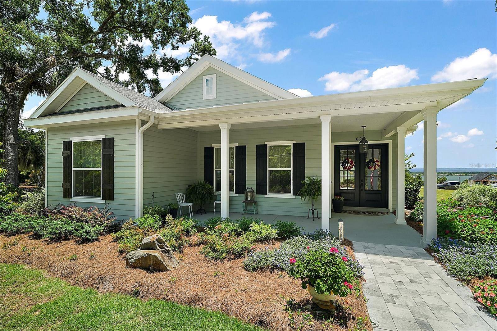 Mount Dora, FL 32757,622 W 11TH AVE
