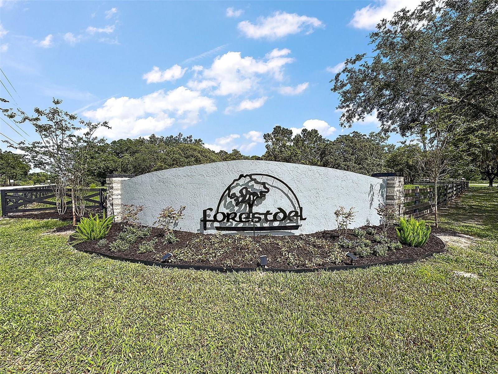 Eustis, FL 32736,37007 FORESTDEL DR