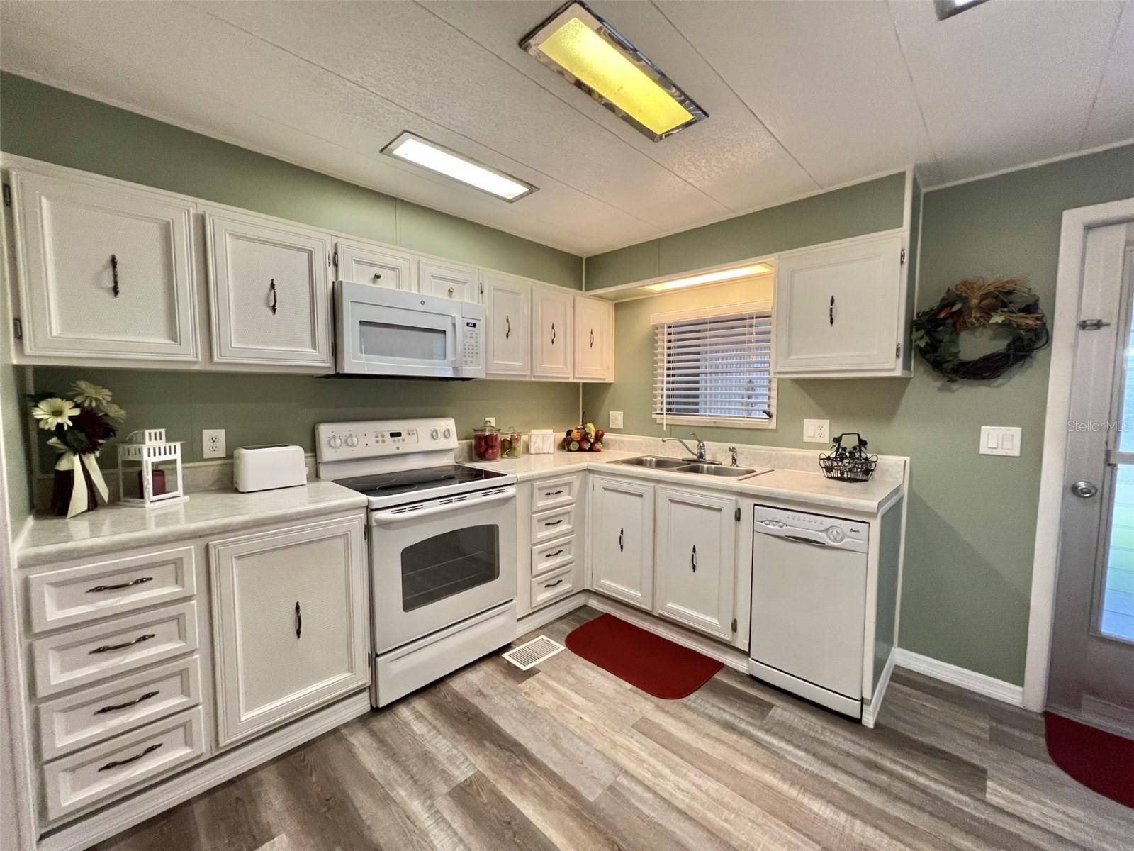 Leesburg, FL 34748,117 JACARANDA DR