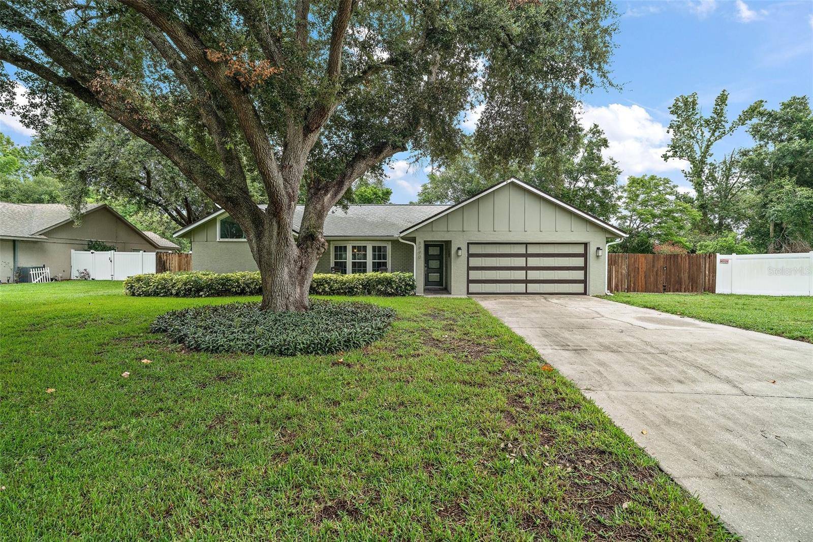 Mount Dora, FL 32757,3990 WOOD DR