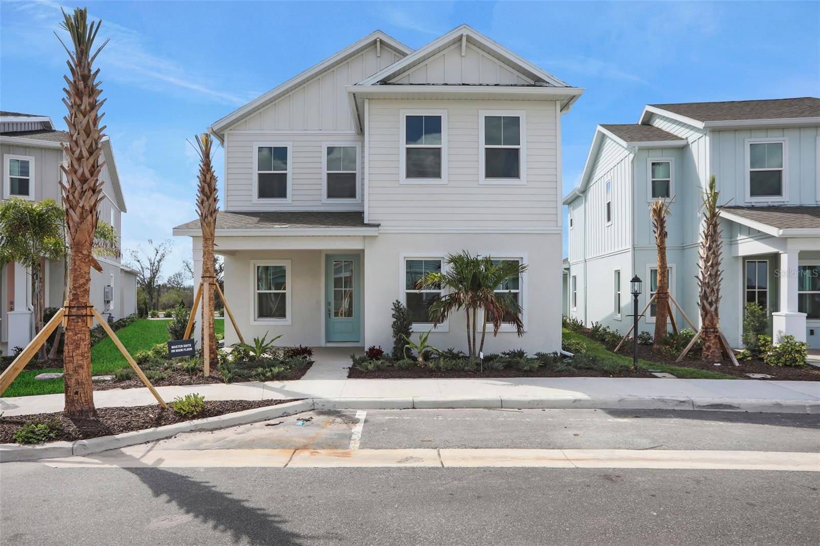 Lakewood Ranch, FL 34240,141 THORNE LN