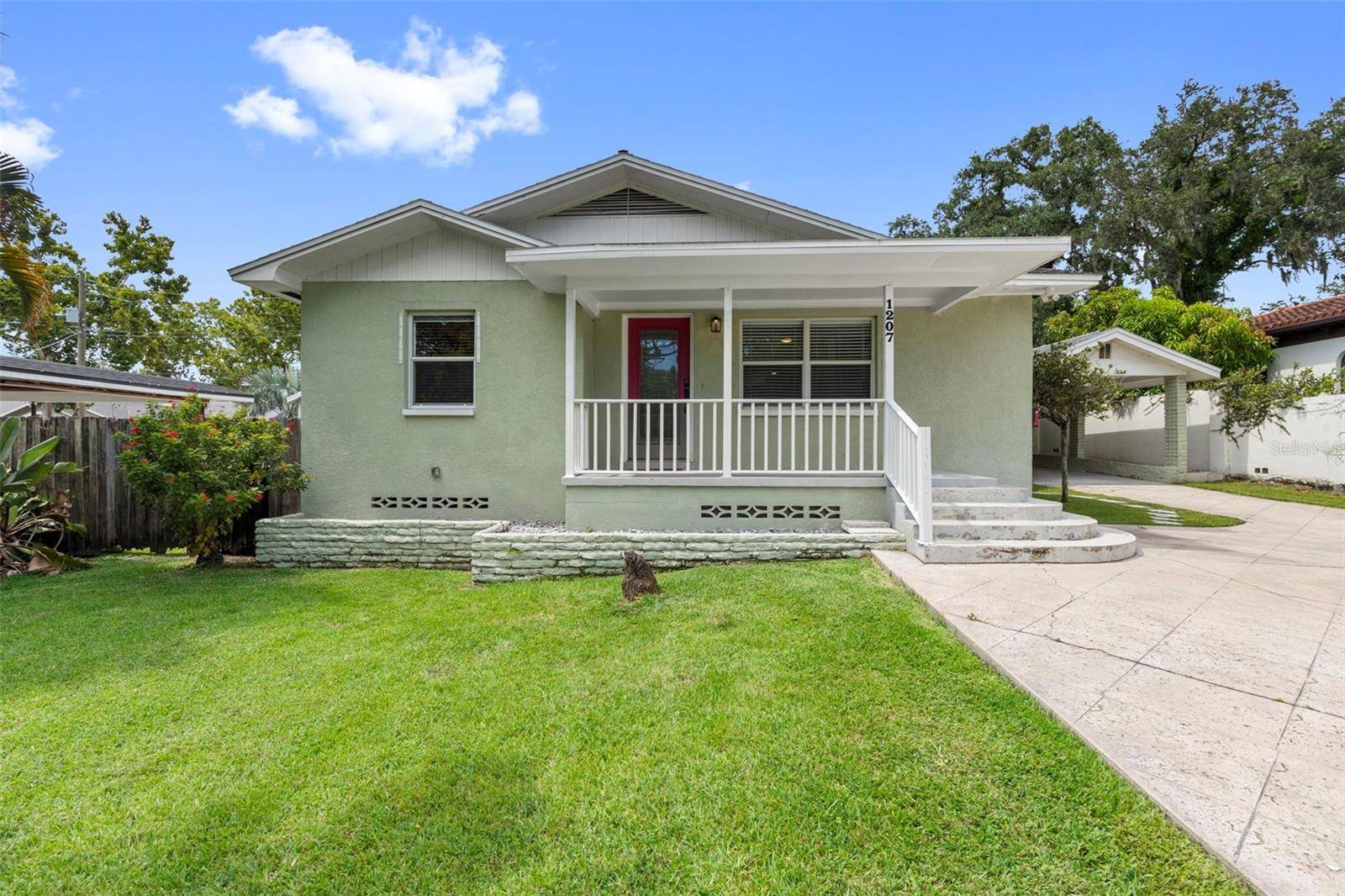 Tampa, FL 33602,1207 W CHARTER ST