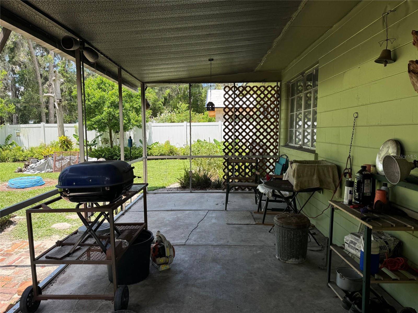 Mount Dora, FL 32757,1004 E 9TH AVE