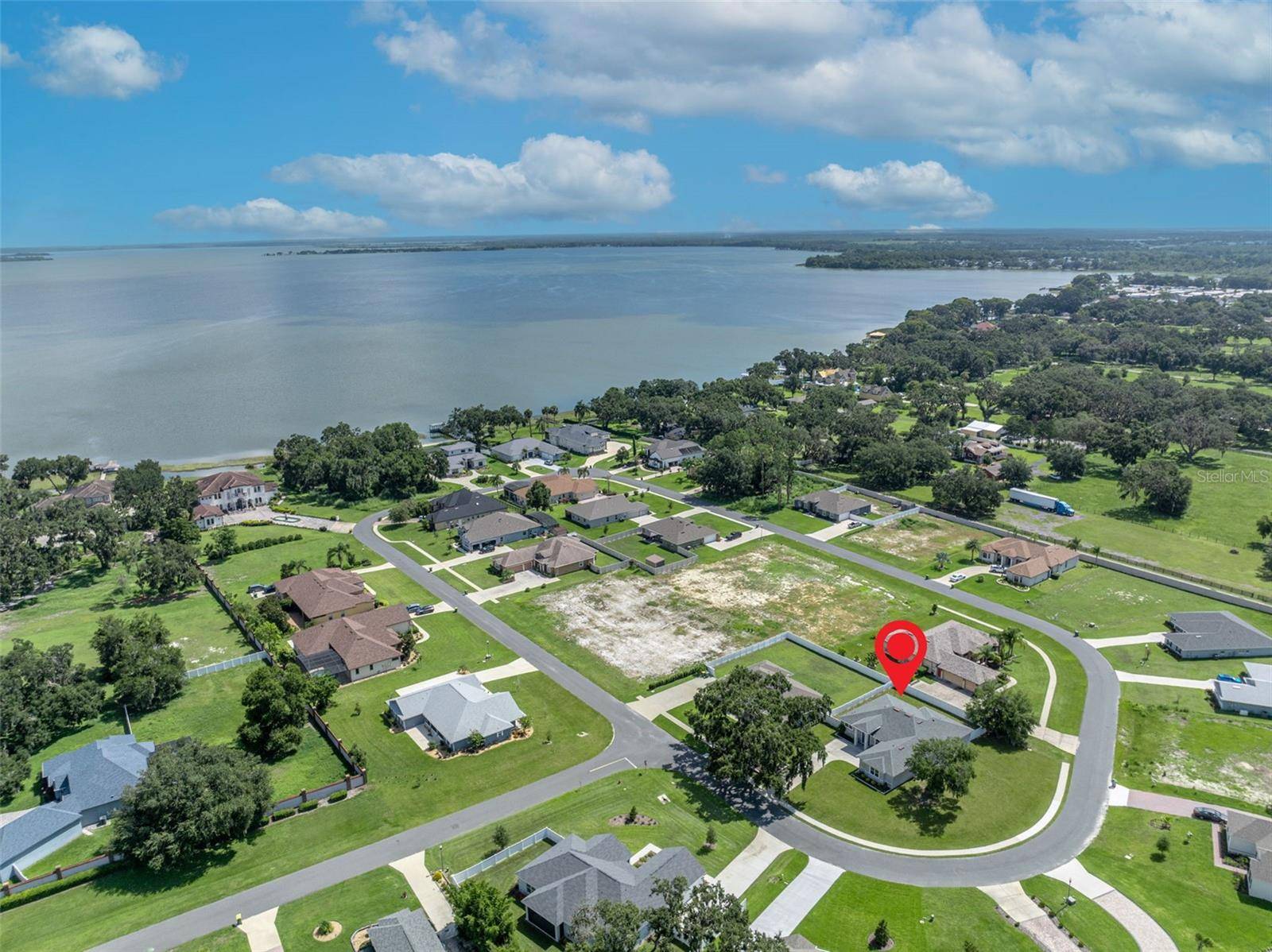 Leesburg, FL 34748,840 OAKS SHORES RD
