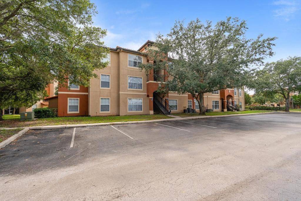 Orlando, FL 32811,5518 METROWEST BLVD #11-302