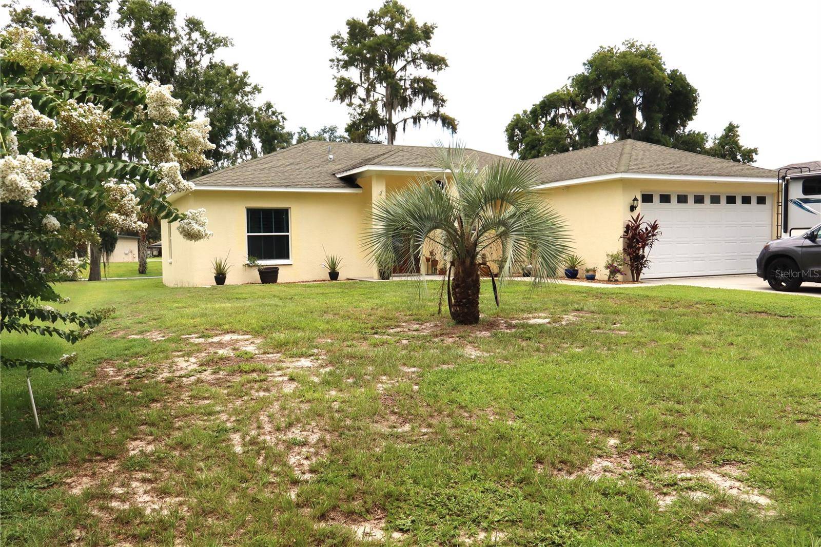 Lake Panasoffkee, FL 33538,876 CR 467