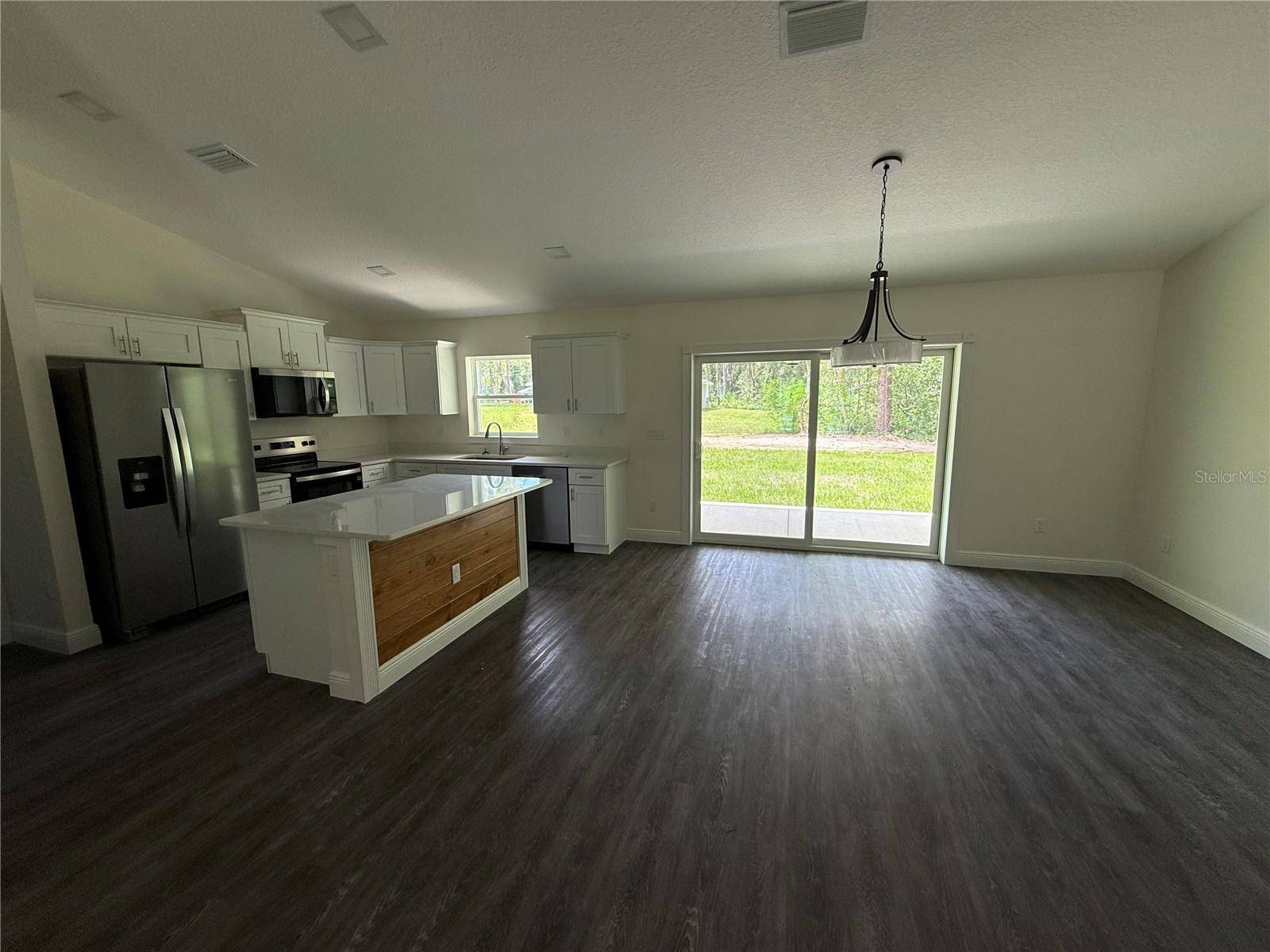 Dunnellon, FL 34434,573 E CALDWELL DR