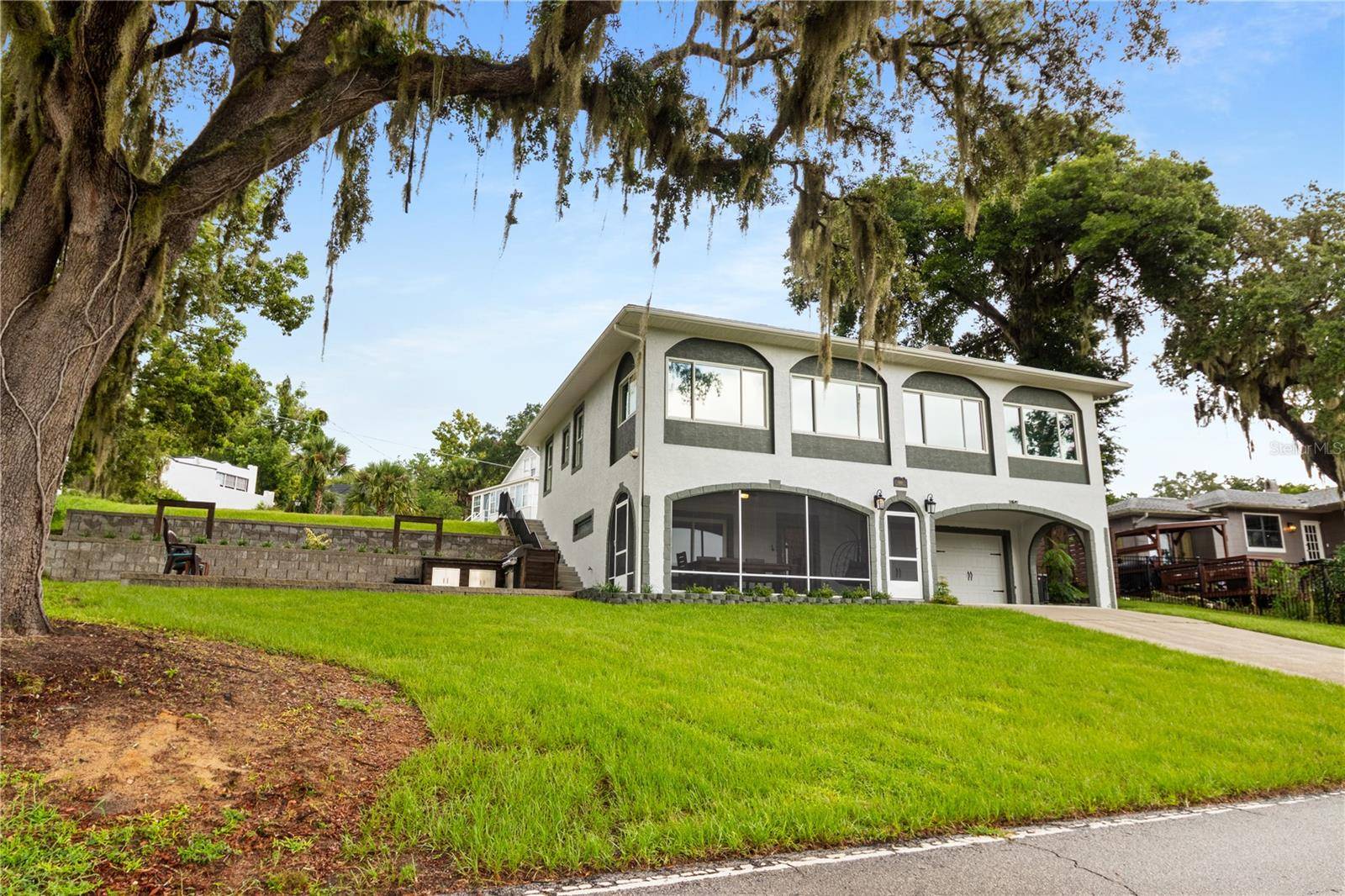 Eustis, FL 32726,1011 LAKE GRACIE DR