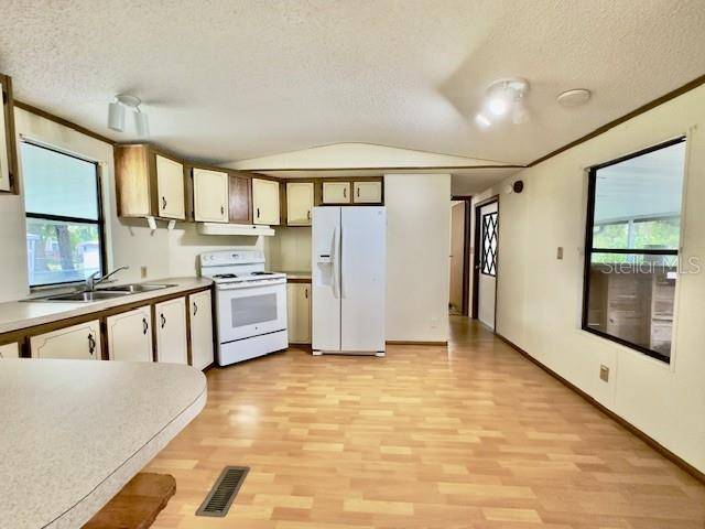 Summerfield, FL 34491,9352 SE 143RD LN