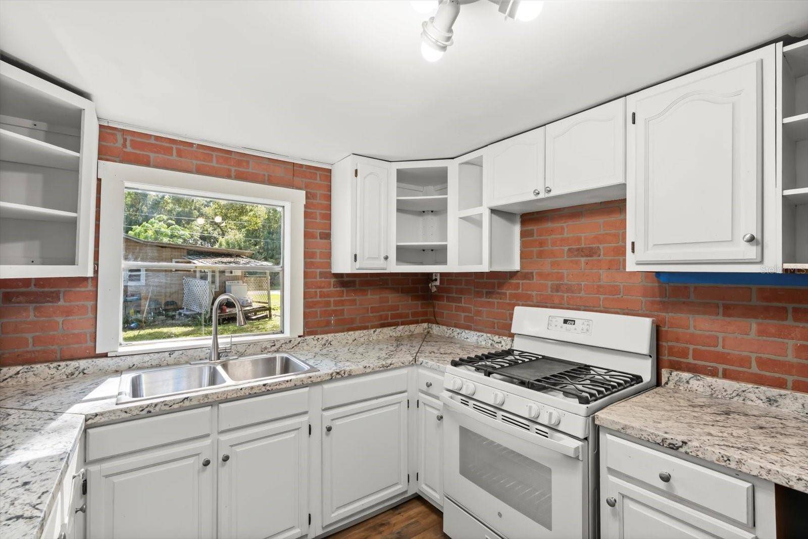 Umatilla, FL 32784,37547 WASHINGTON AVE #6