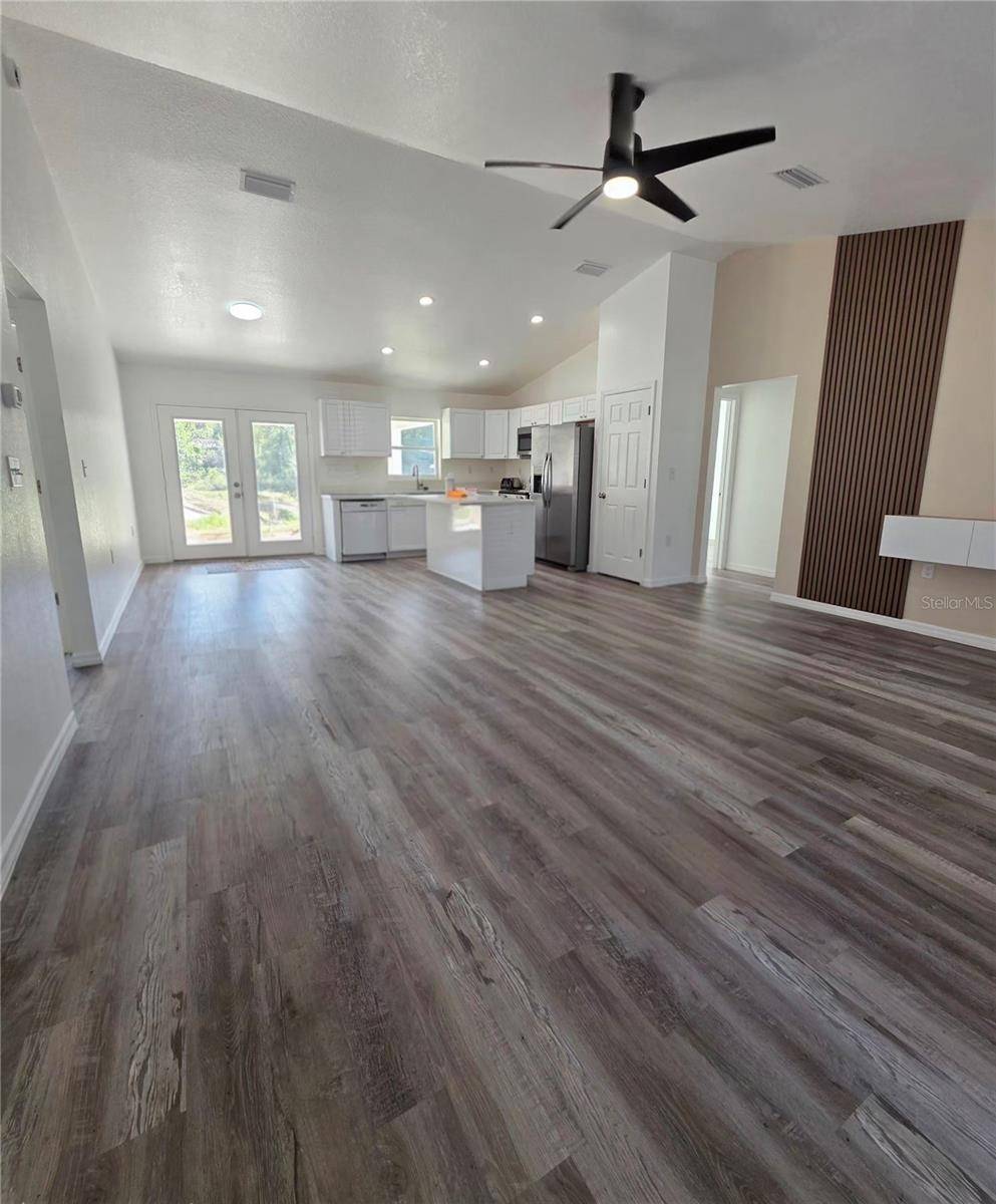 Ocala, FL 34482,5390 NW 8TH PL