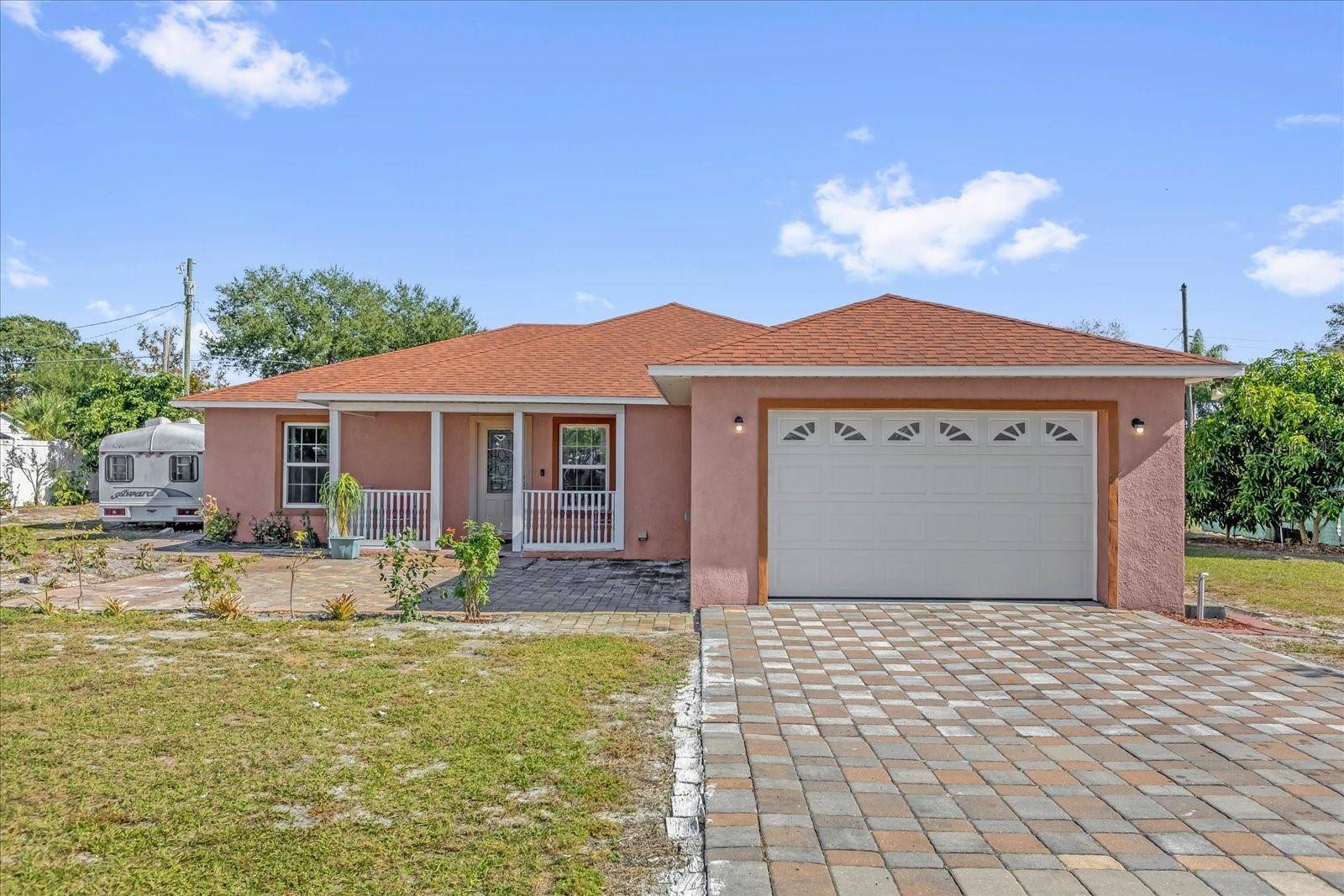 Mount Dora, FL 32757,910 RICH DR