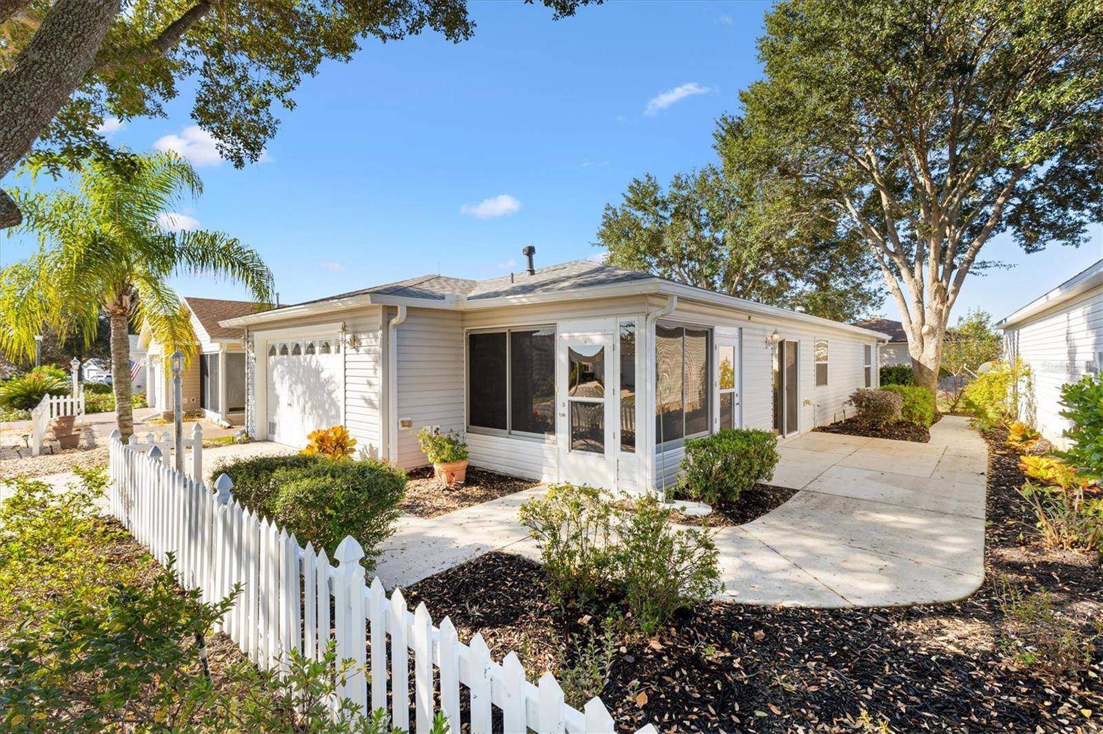 The Villages, FL 32162,428 CANTERBURY CT