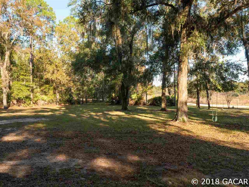 Hawthorne, FL 32640,18814 SE 225th DR