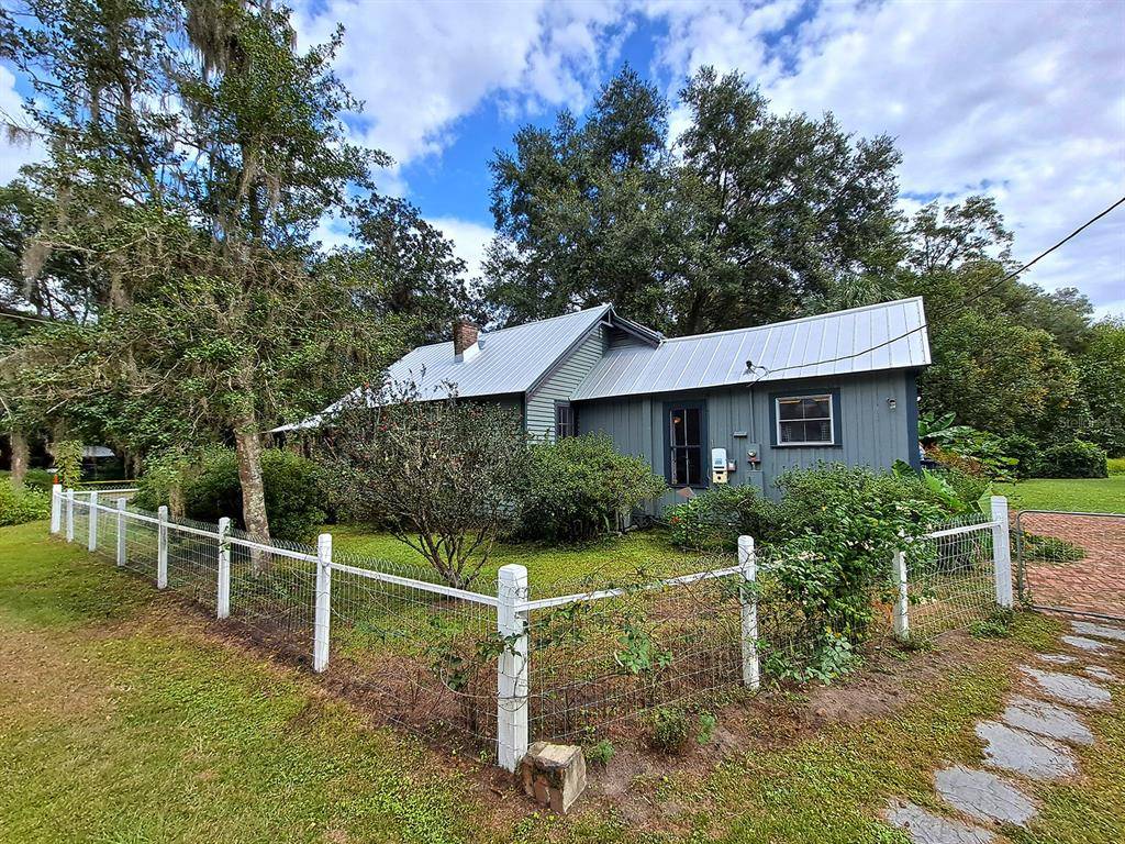 Micanopy, FL 32667,153 NW 2ND AVE