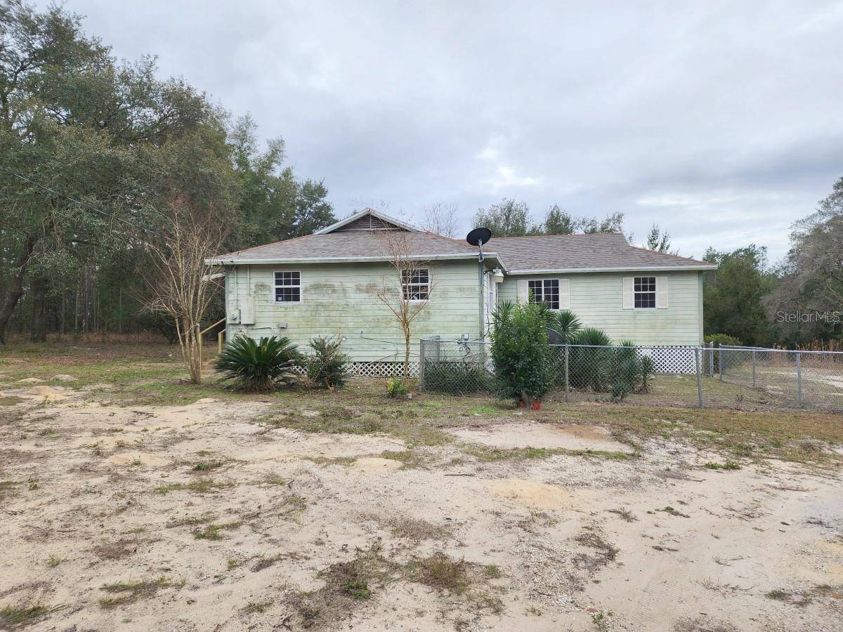 Hawthorne, FL 32640,291 CUE LAKE DR