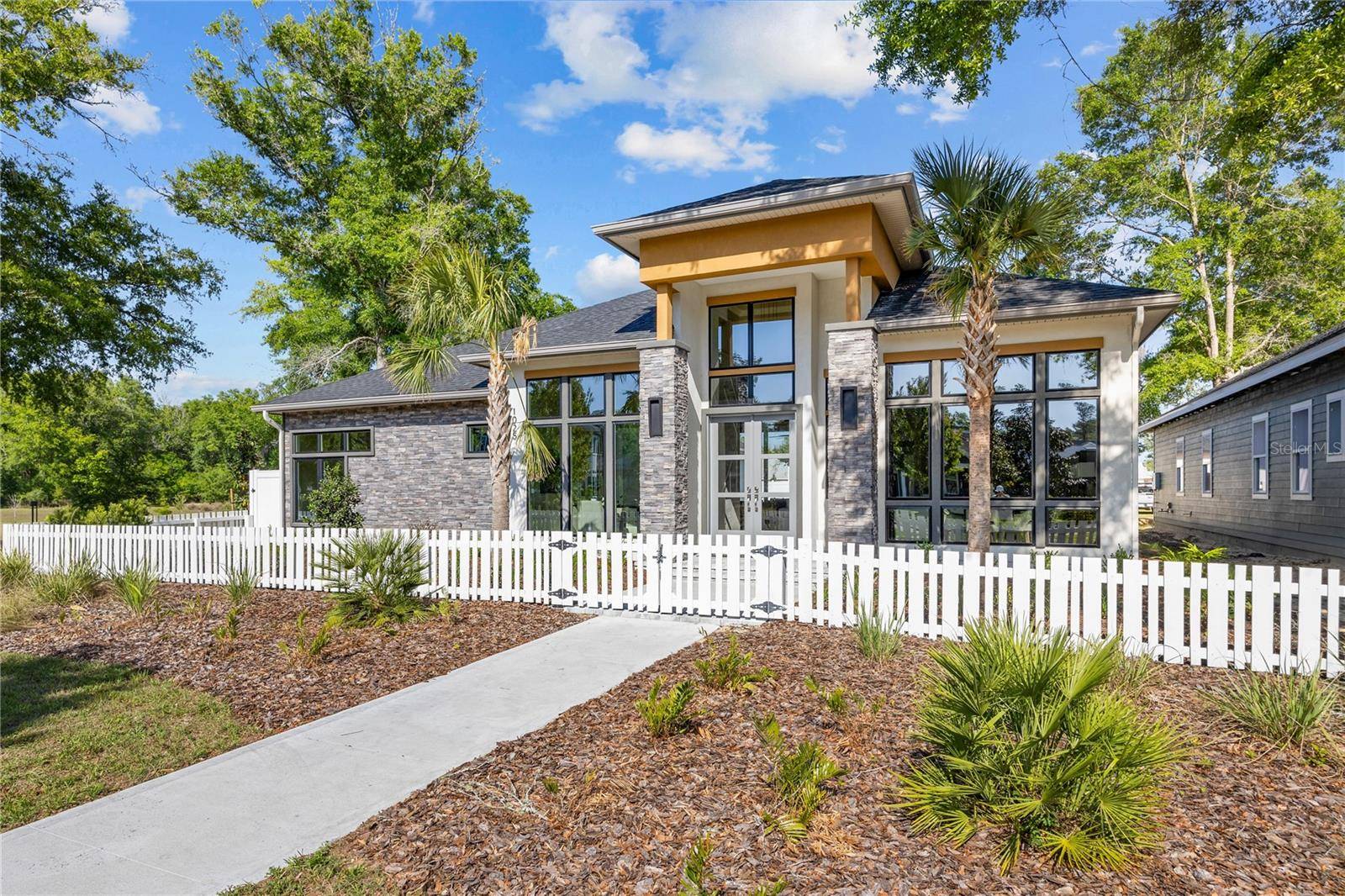 Newberry, FL 32669,1025 SW 136 ST