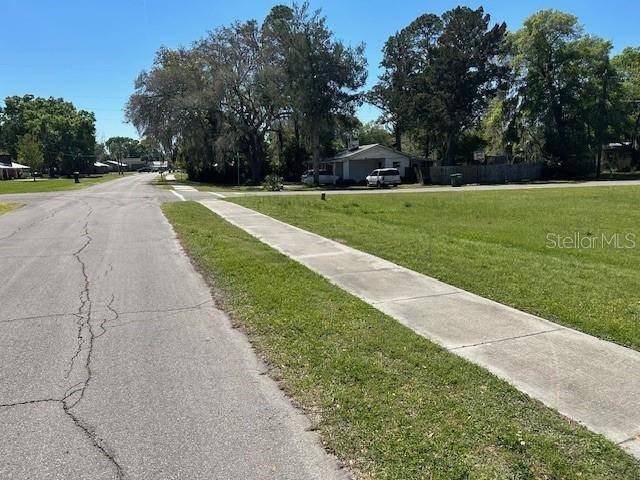 Chiefland, FL 32626,506 NE 2ND ST