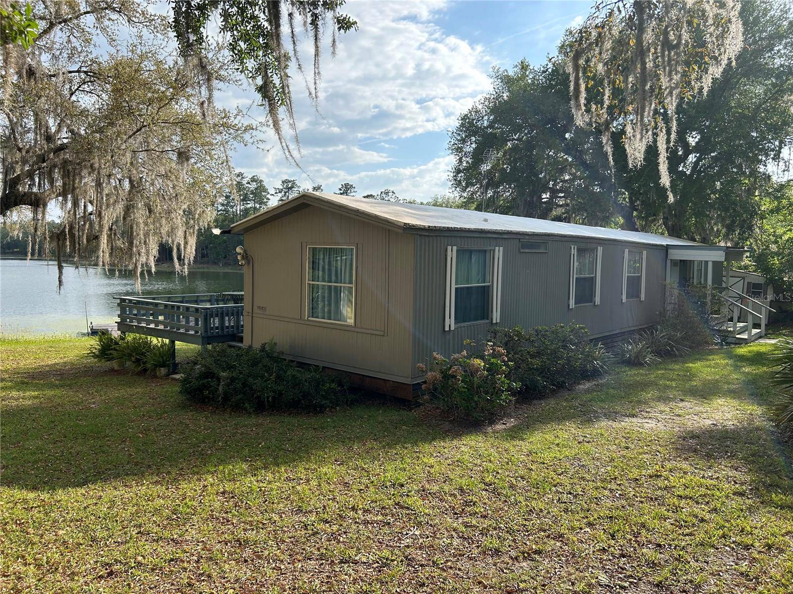 Hawthorne, FL 32640,115 LAKE SUSAN RD