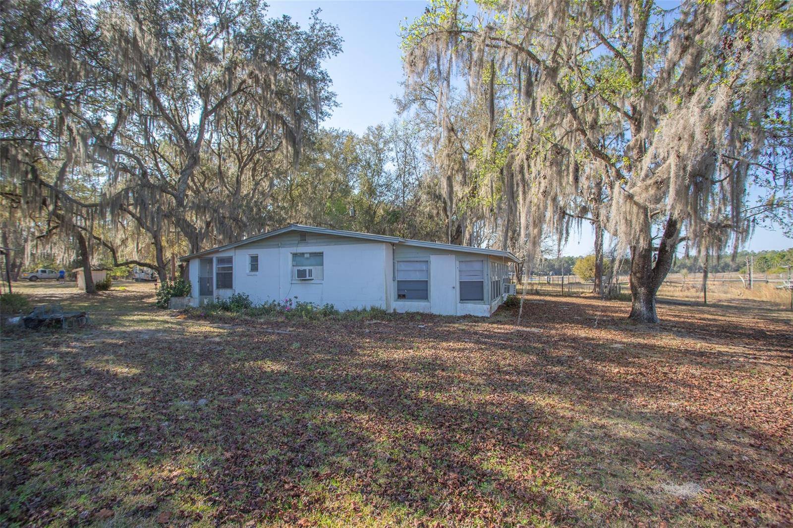 Hawthorne, FL 32640,164 CLEARWATER LAKE RD